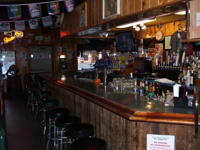 More Photos Of 15610 Olson Dr Kp N, Lakebay Bar For Sale