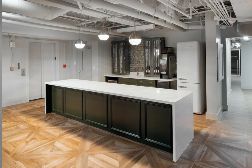 More Photos Of 331-335 W Main St, Durham Office For Lease