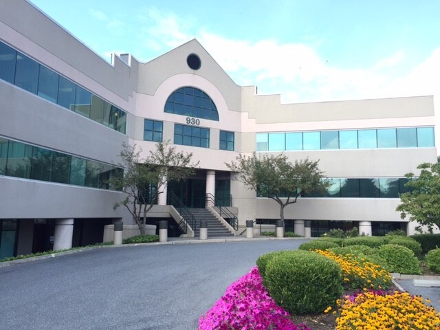 More Photos Of 930 Red Rose Ct, Lancaster Medical For Lease