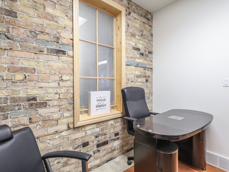 More Photos Of 5010 50 st, Stettler General Retail For Sale