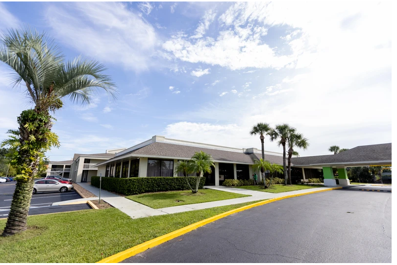 Primary Photo Of 5245 W Irlo Bronson Memorial Hwy, Kissimmee Office For Sale