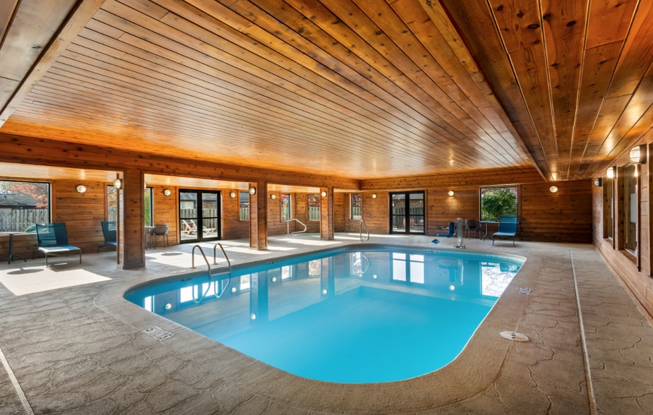 More Photos Of 1502 North Baldwin Ave, Marion Hotel For Sale