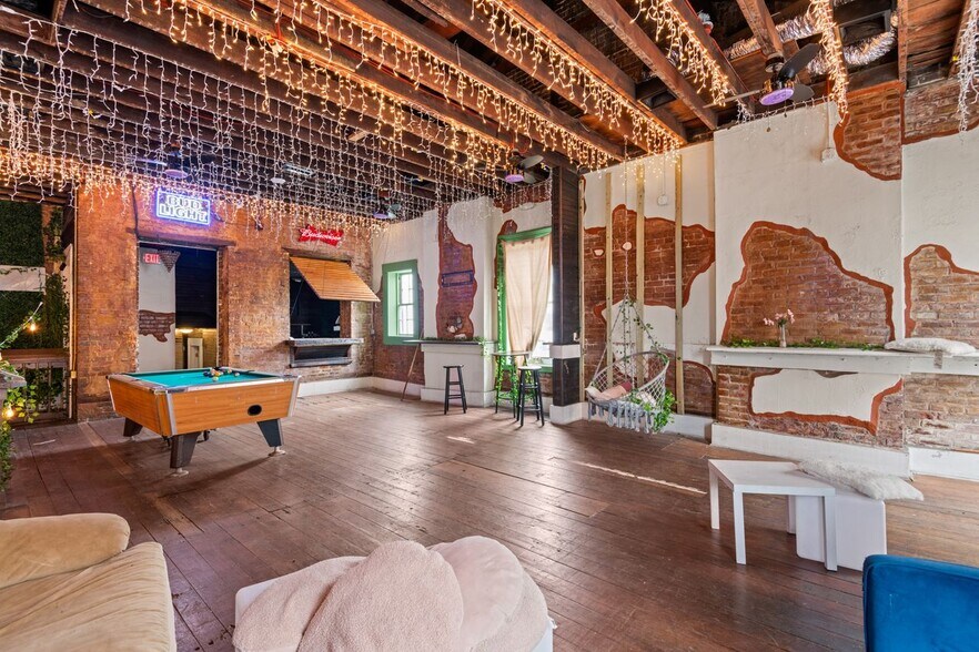 More Photos Of 735 St Joseph St, New Orleans Office For Lease