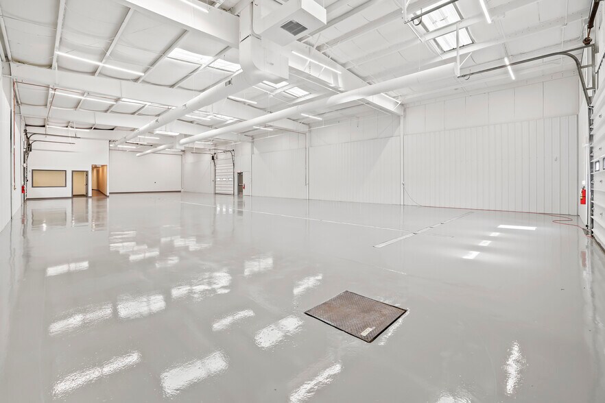 More Photos Of 1401 Mount Vernon Rd, Newark Manufacturing For Lease
