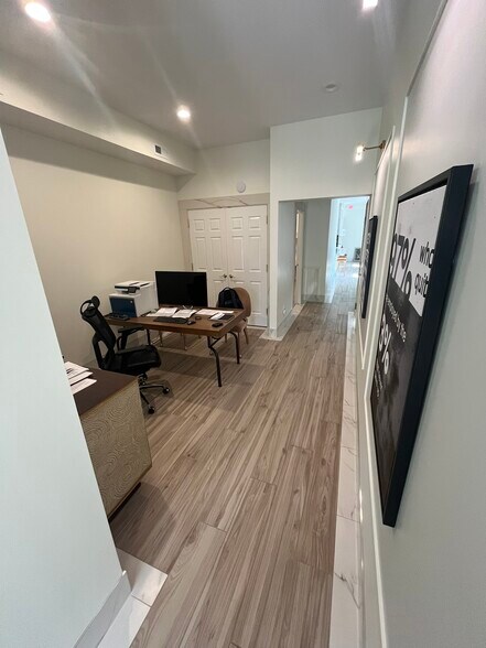 More Photos Of 18450 Mack Ave, Grosse Pointe Freestanding For Lease