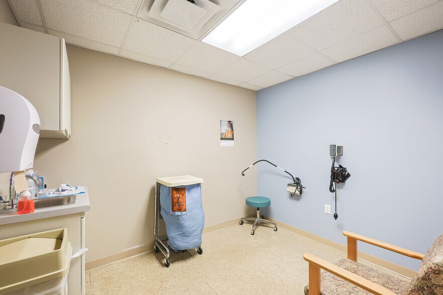 More Photos Of 1151 Robeson St, Fall River Medical For Sale