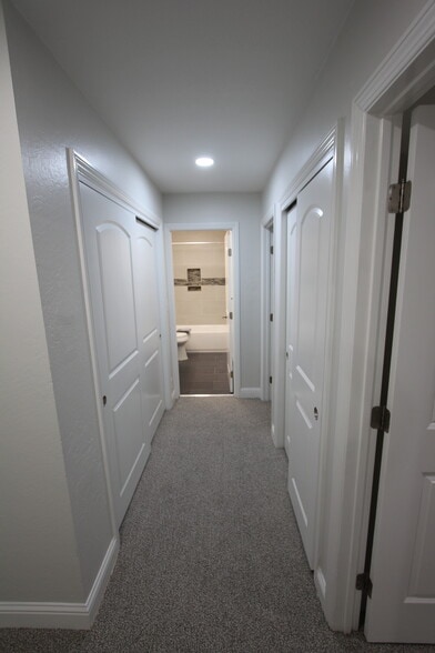 More Photos Of 1327 Montego, Walnut Creek Apartments For Sale