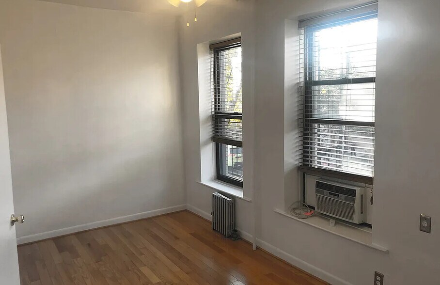 More Photos Of 3141 44th St, Astoria Apartments For Sale