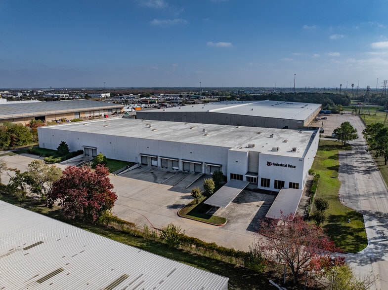 Primary Photo Of 635 Gellhorn Dr, Houston Warehouse For Sale