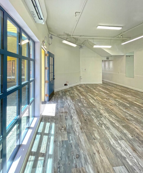 More Photos Of 2974-2980 College Ave, Berkeley Apartments For Lease