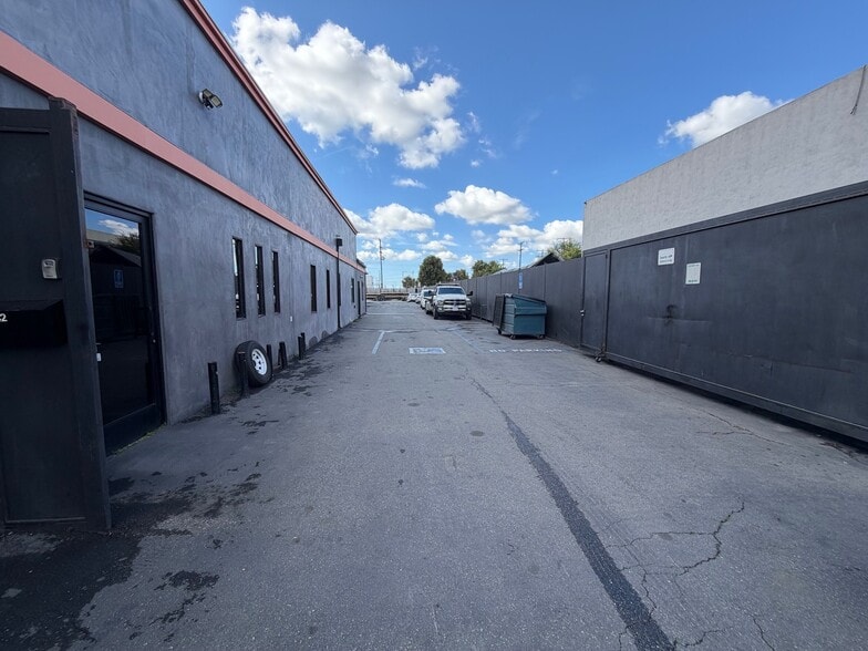 More Photos Of 9742 Artesia Blvd, Bellflower Auto Repair For Lease