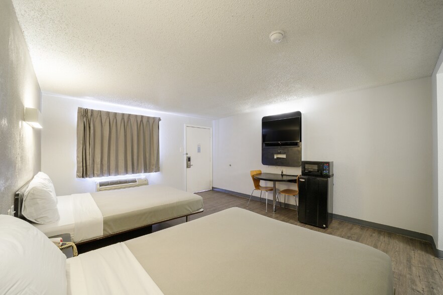 More Photos Of 5522 N Pan Am Expy, San Antonio Hotel For Sale