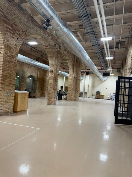 More Photos Of 425 W Water St, Appleton Office For Lease