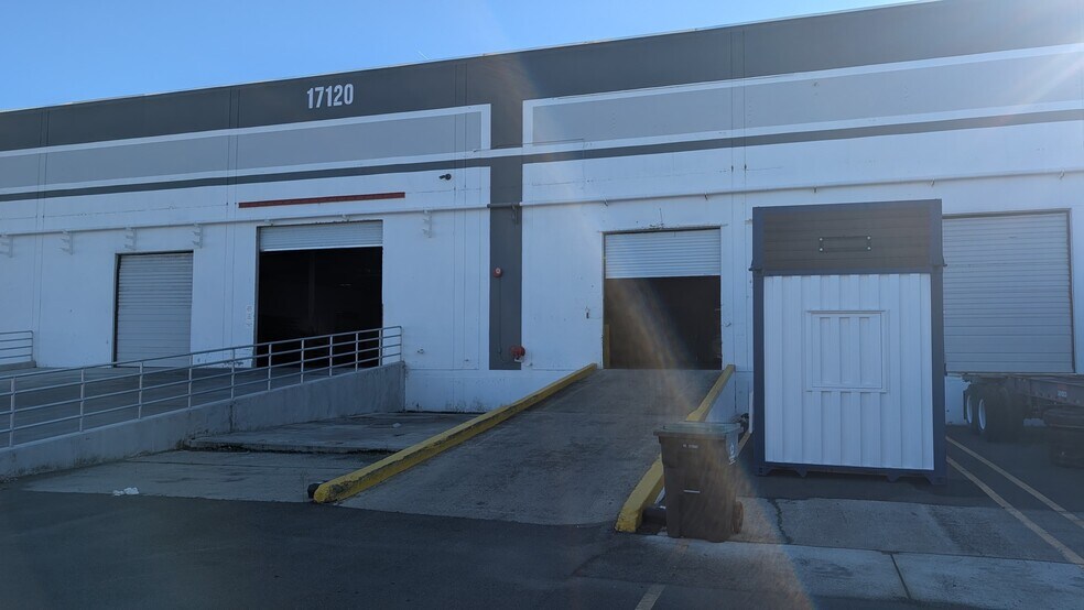 More Photos Of 17100 S Harlan Rd, Lathrop Manufacturing For Lease