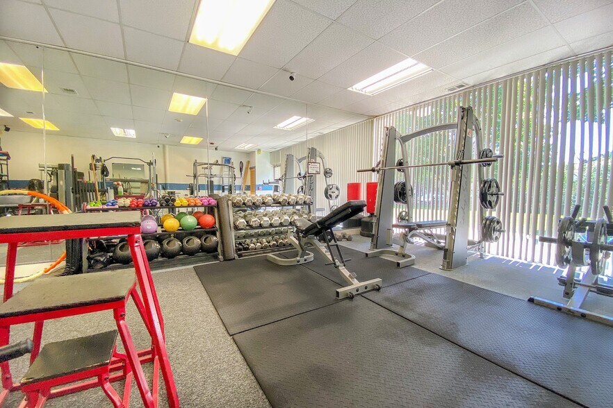 More Photos Of 401 Cooper Landing Rd, Cherry Hill Apartments For Lease