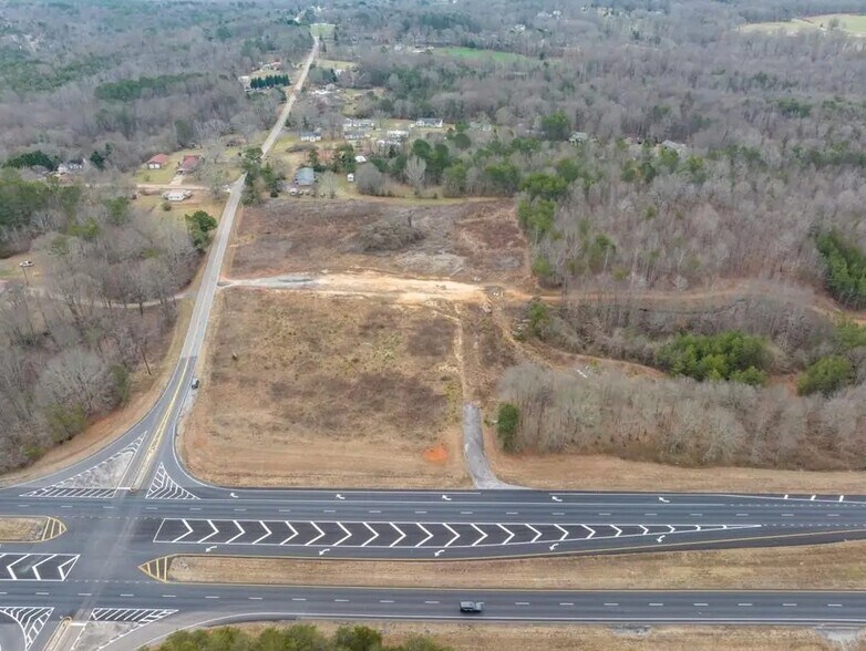 More Photos Of 4920 Cornelia Hwy, Lula Land For Sale