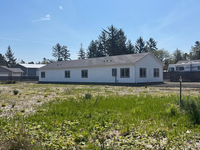 Primary Photo Of 1306 Melbourne Ct, Westport Multifamily For Sale