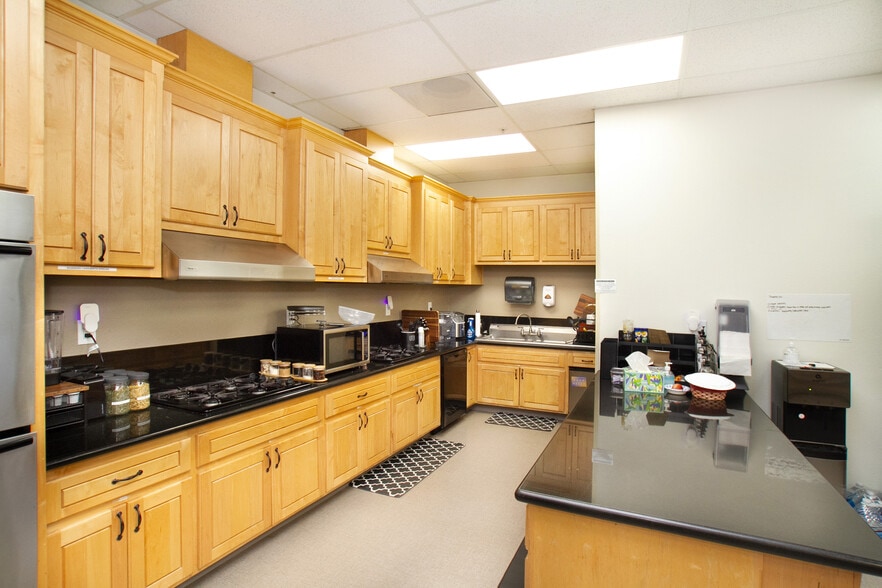 More Photos Of 1811 S 7th St, San Jose Warehouse For Sale