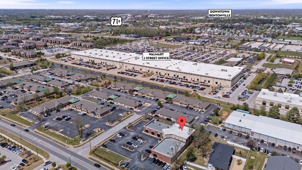 More Photos Of 1001 SE 28th St, Bentonville Office For Lease