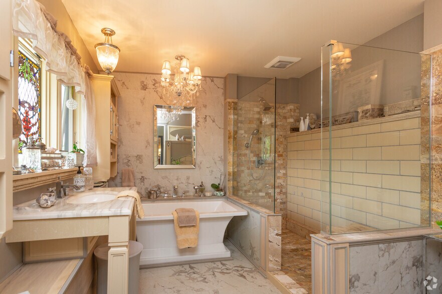 More Photos Of 26 Main St, Oneonta Restaurant For Sale