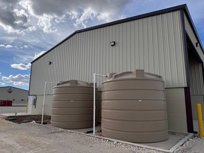 More Photos Of 772 County Road 429, Pleasanton Distribution For Lease