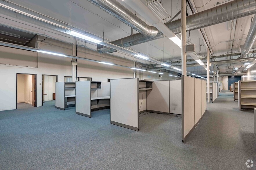 More Photos Of 809 Calle Plano, Camarillo Manufacturing For Lease