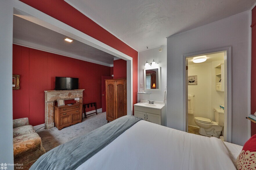 More Photos Of 2468 Route 390, Canadensis Hospitality For Sale
