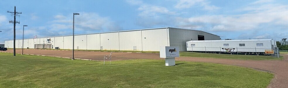 More Photos Of 1706 Cypress Ave, Greenwood Manufacturing For Sale