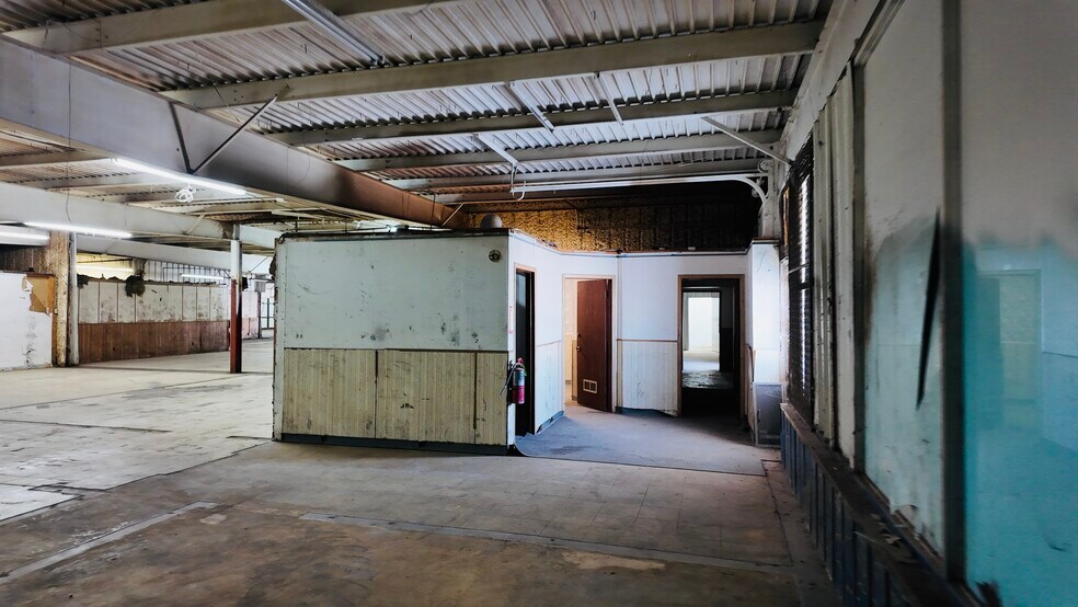 More Photos Of 1520 S Central Ave, Oklahoma City Manufacturing For Lease