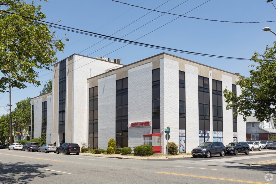More Photos Of 71 S Central Ave, Valley Stream Office For Sale