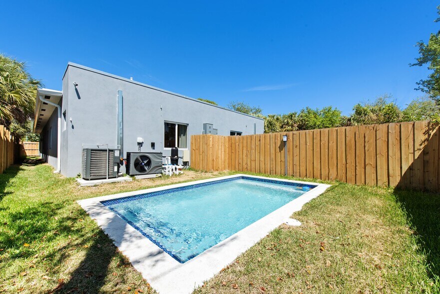 More Photos Of 1212 NW 6th Ct, Fort Lauderdale Apartments For Sale