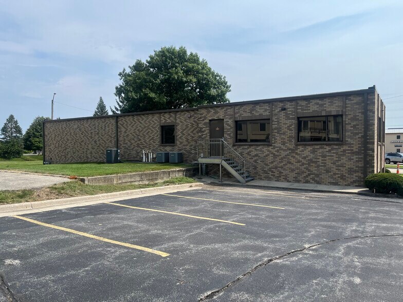 More Photos Of 414 Northwestern Ave, Ames Office For Sale