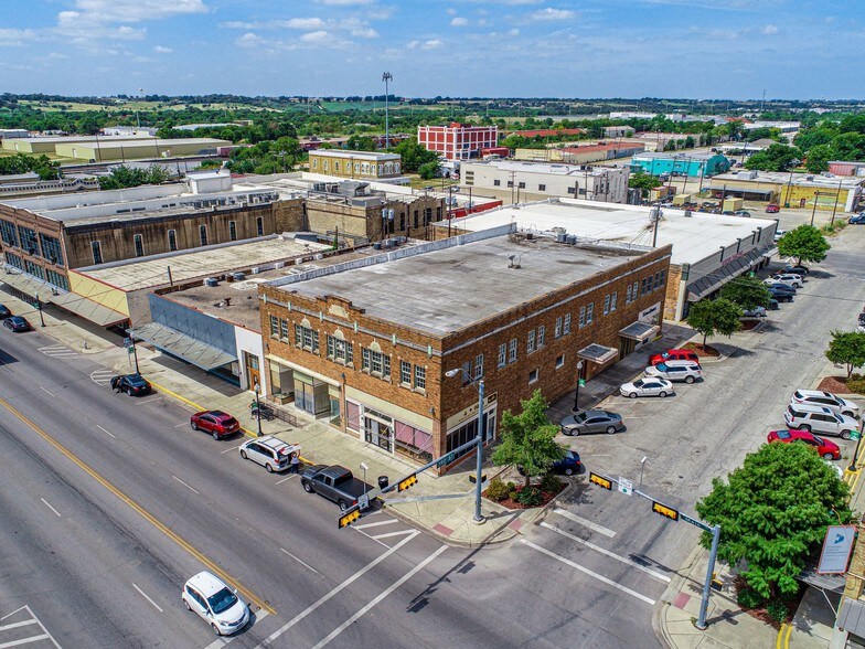 Primary Photo Of 219-221 N Main St, Taylor Storefront Retail Office For Sale