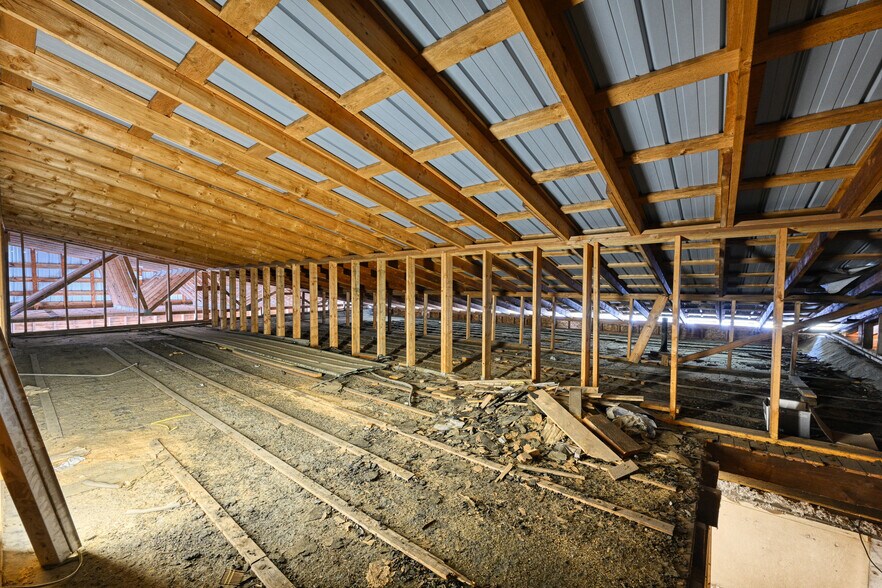 More Photos Of 74 Route 133, Winthrop Flex For Sale