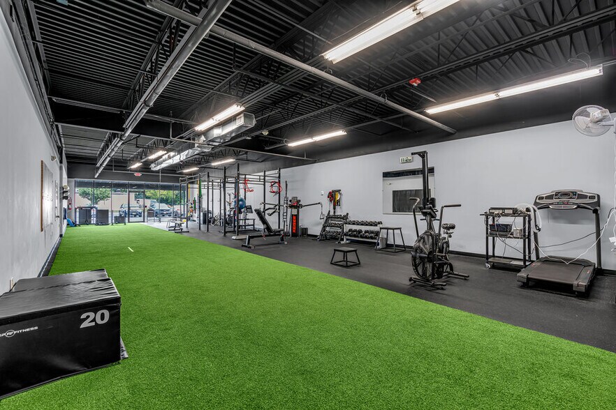 More Photos Of 781 Brick Blvd, Brick General Retail For Lease