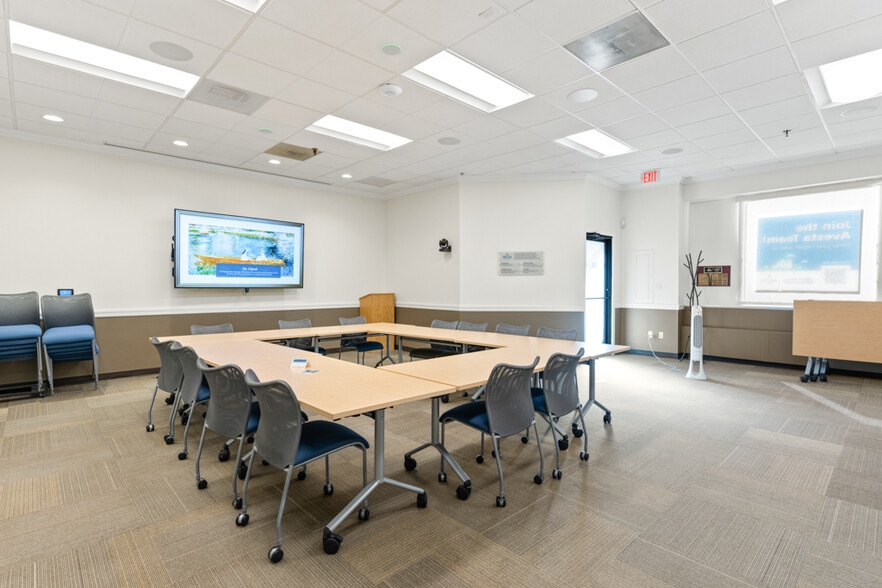 More Photos Of 307 Cumberland Ave, Portland Office For Sale