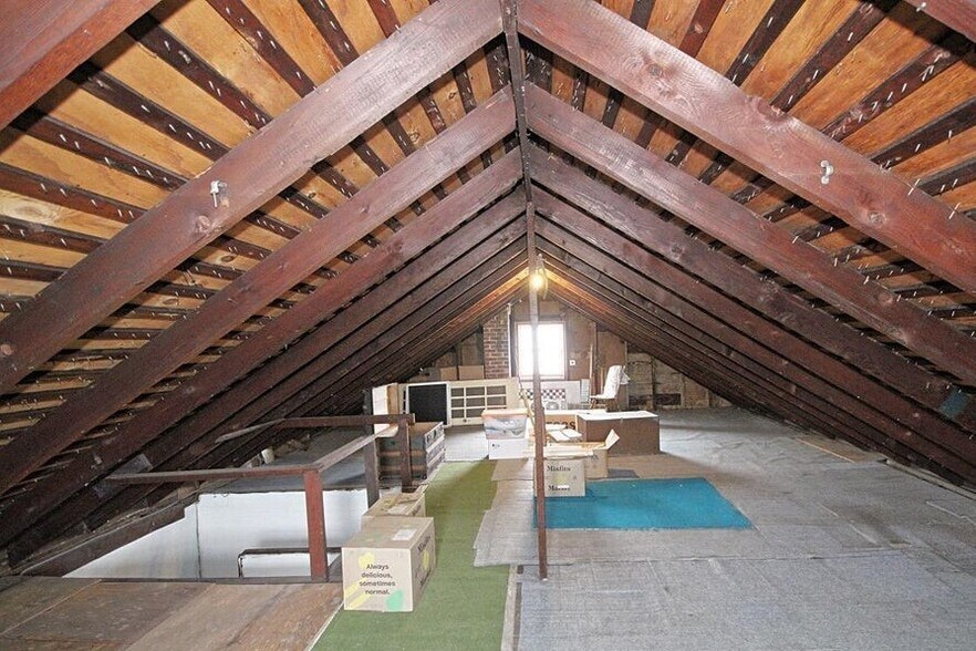 More Photos Of 3891 Amboy Rd, Staten Island Office Residential For Sale