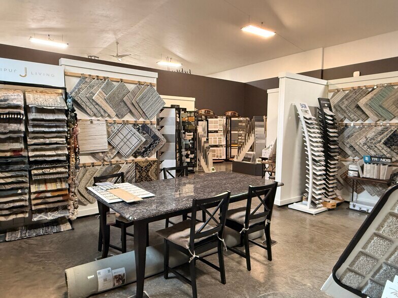 More Photos Of 2477 S Bay Shore Dr, Sister Bay General Retail For Sale