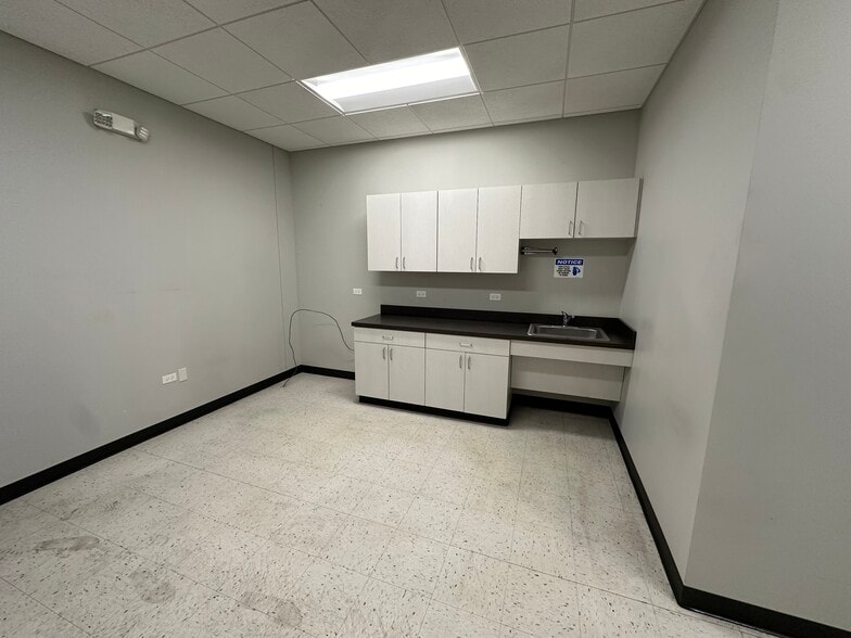 More Photos Of 2801 Alft Ln, Elgin Manufacturing For Lease