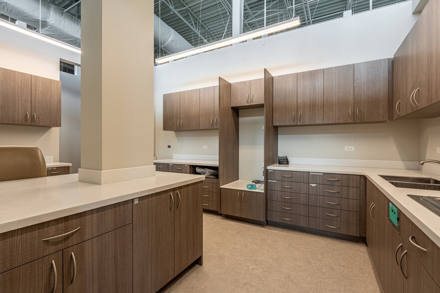 More Photos Of 10120 Calumet Ave, Munster Medical For Lease