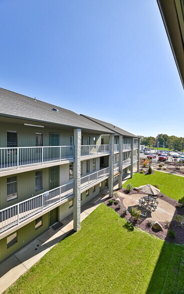 More Photos Of 101 N Meadows Dr, Wexford Office For Lease