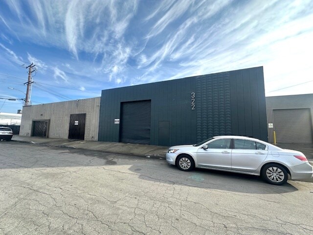 More Photos Of 322 W 131st St, Los Angeles Warehouse For Sale