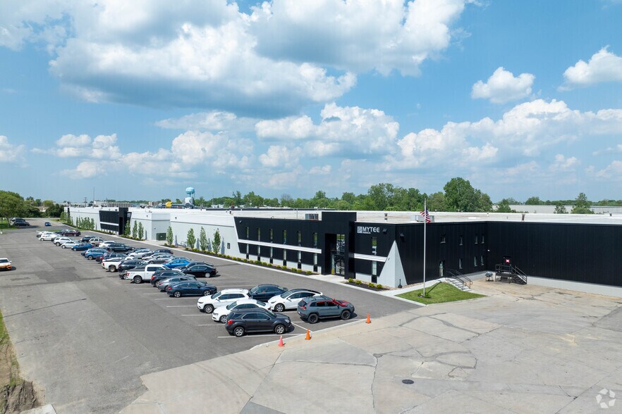 More Photos Of 1331-1373 S Chillicothe Rd, Aurora Warehouse For Lease