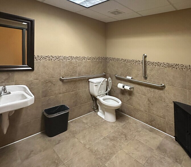 More Photos Of 7600 147th St W, Apple Valley Freestanding For Sale