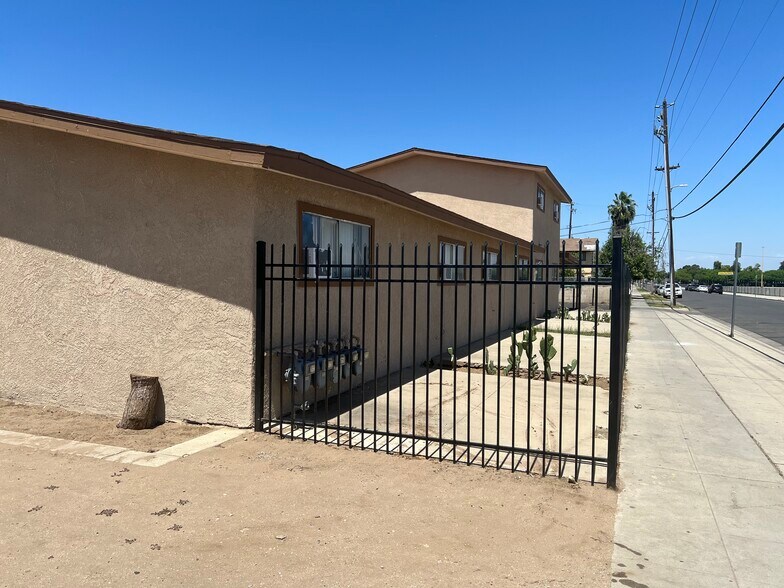 More Photos Of 4419 E Hamilton Ave, Fresno Apartments For Sale