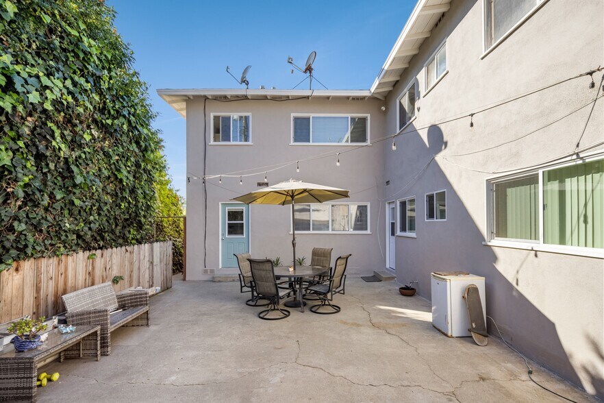 More Photos Of 156 Paseo de la Concha, Redondo Beach Multifamily For Sale