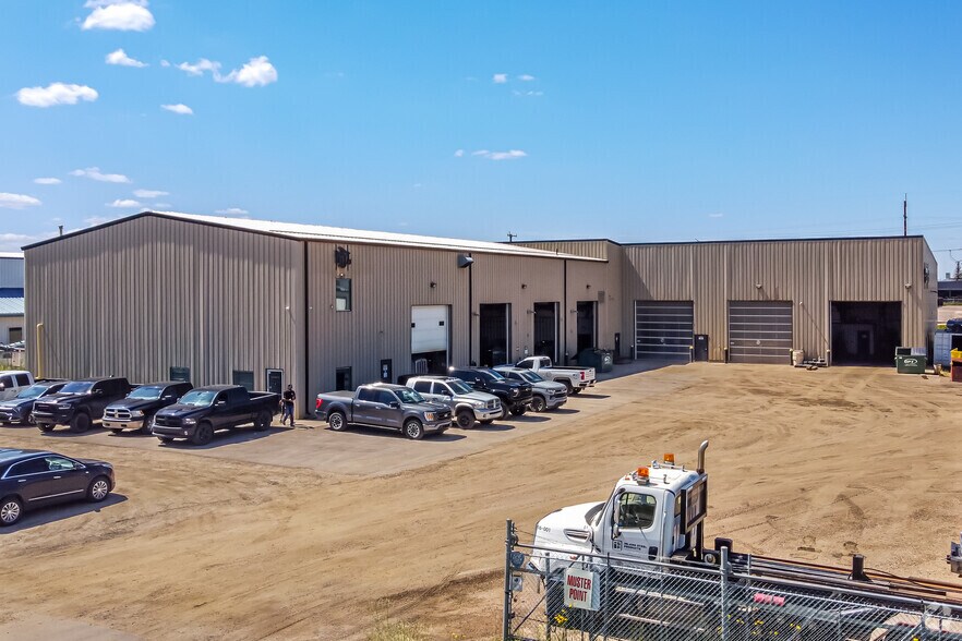 More Photos Of 1404 10th St, Nisku Warehouse For Lease