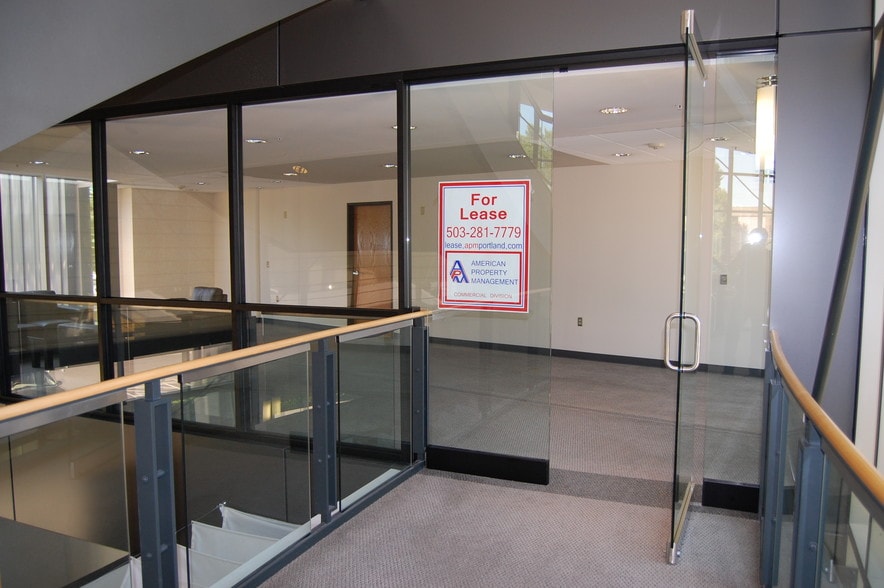More Photos Of 847-999 NE 19th Ave, Portland Office For Lease