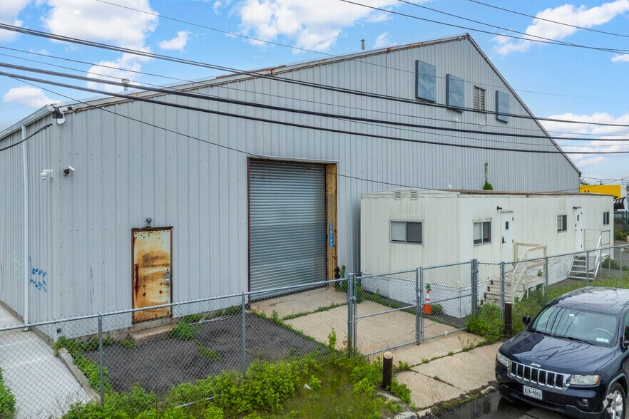 More Photos Of 3539 Hampton Rd, Oceanside Warehouse For Sale