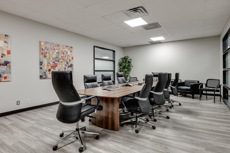 More Photos Of 14665 Midway Rd, Addison Office For Lease